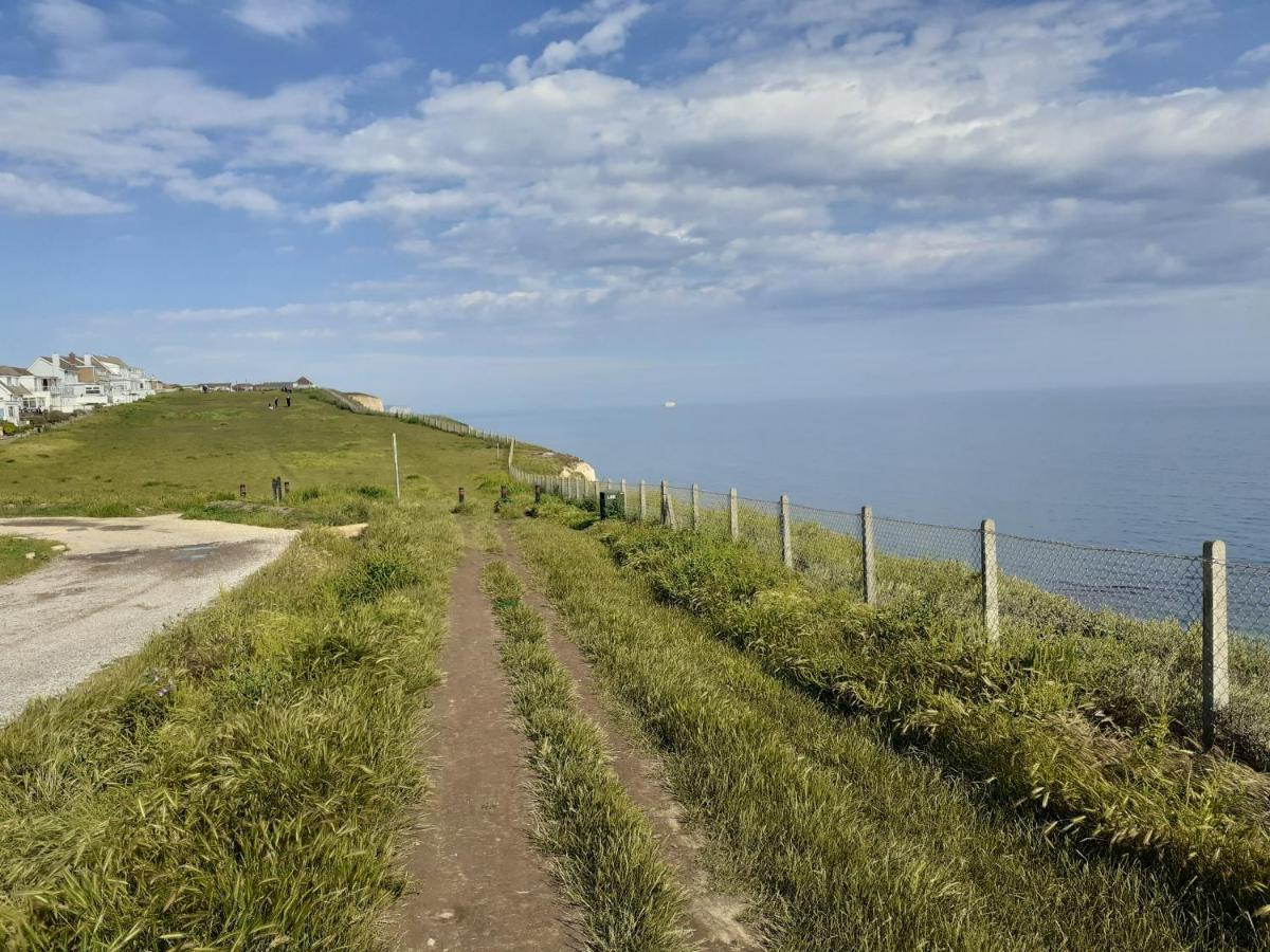 Safe Haven 1 Bed Bungalow Peacehaven Buitenkant foto